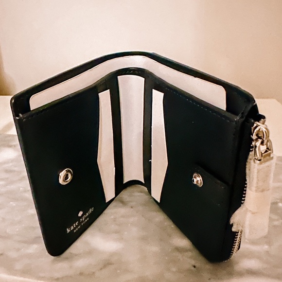 KATE SPADE COMPACT WALLET💙💙 - Picture 3 of 4